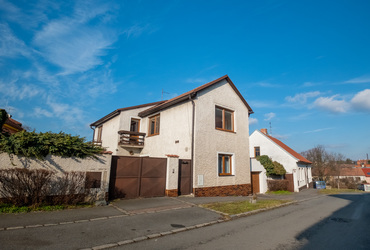 RD 4+2 se zahrádkou